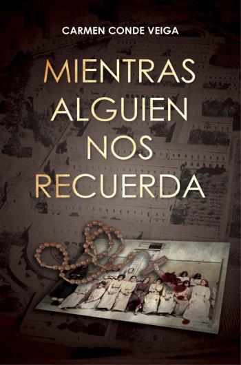 Mientras alguien nos recuerda libro en epub